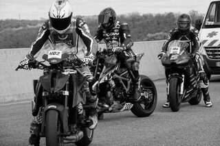 motos sur la piste Roulage Moto Loisir ajs events motor